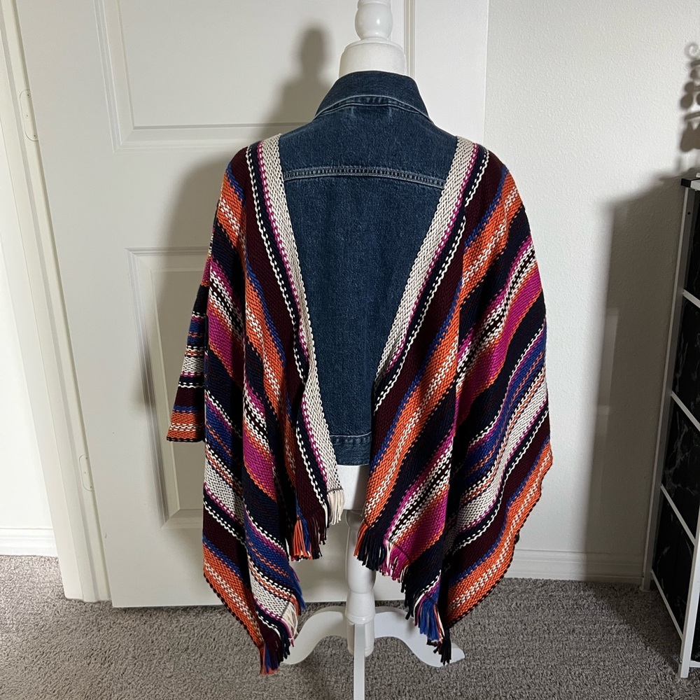 NWT Levi’s Jean Jacket Striped Sweater Poncho Small - Picture 9 of 12
